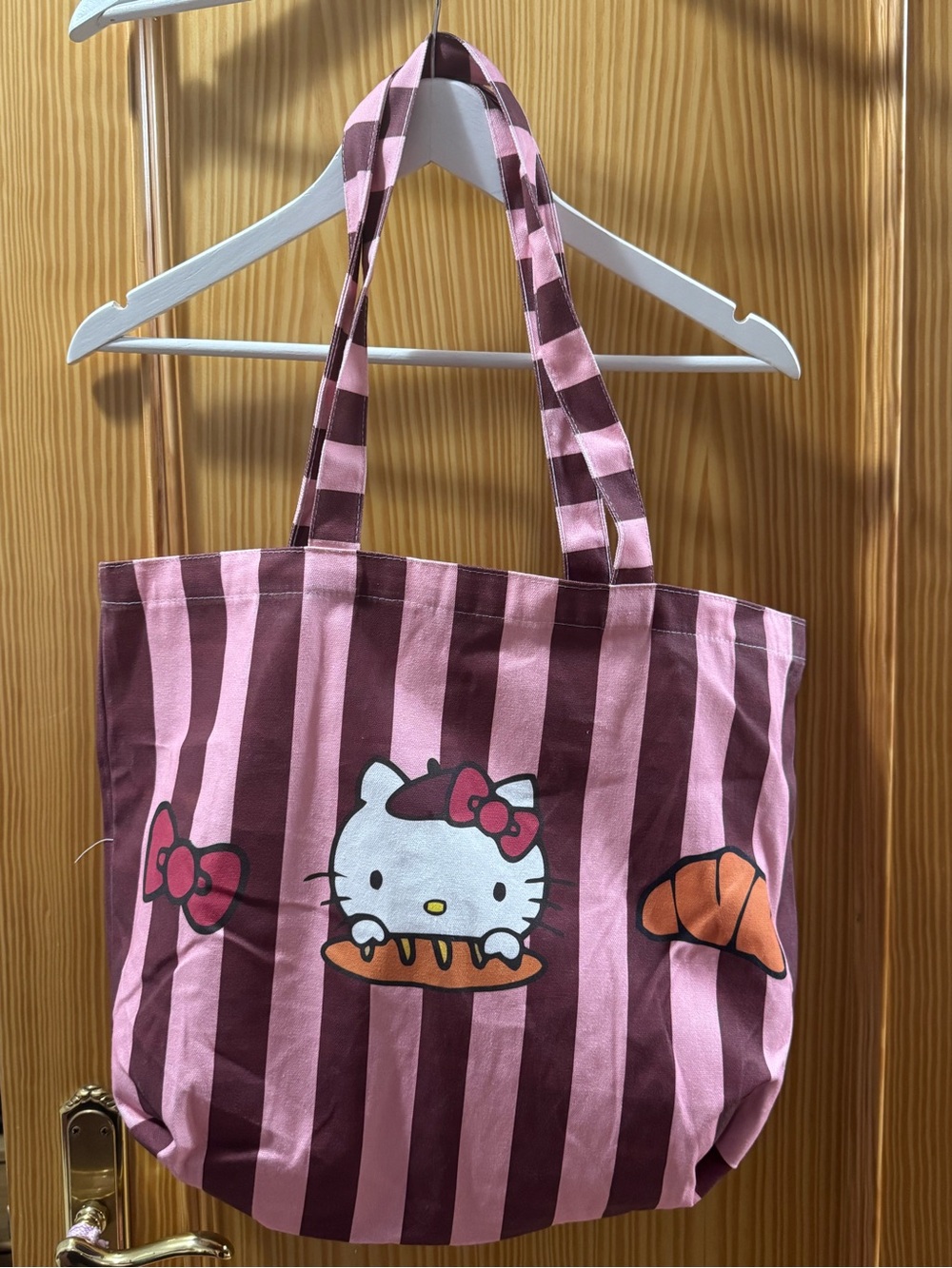 Hello Kitty x Baguett Tote Bag from Paris